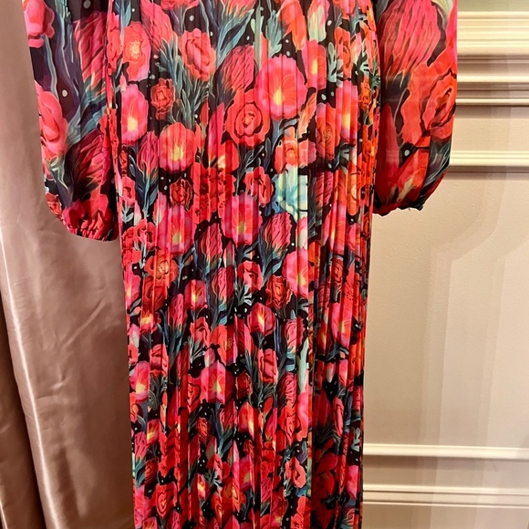 NWOT Farm Rio x Anthropologie Pleated Drop Waist Maxi Dress Size MEDIUM - Picture 7 of 9